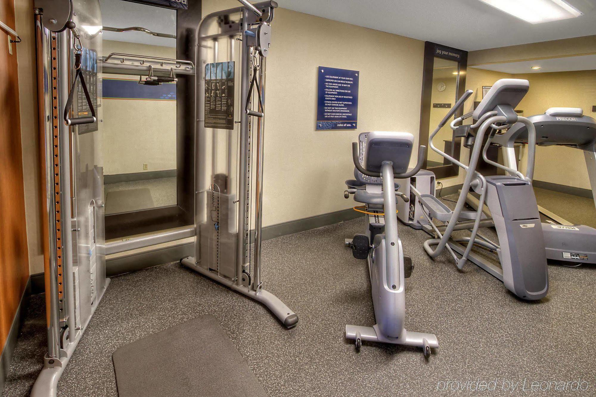 Hampton Inn Memphis Poplar Ngoại thất bức ảnh