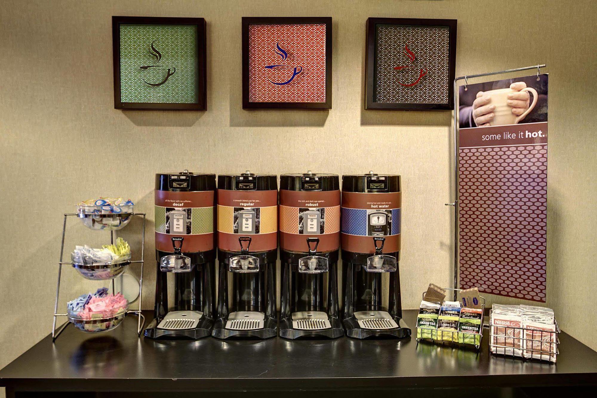 Hampton Inn Memphis Poplar Ngoại thất bức ảnh