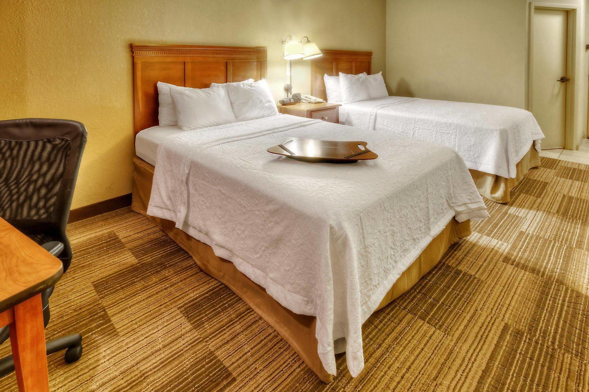 Hampton Inn Memphis Poplar Ngoại thất bức ảnh
